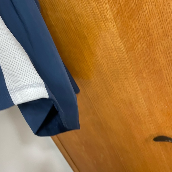 Athletic under armour shorts - Picture 2 of 4